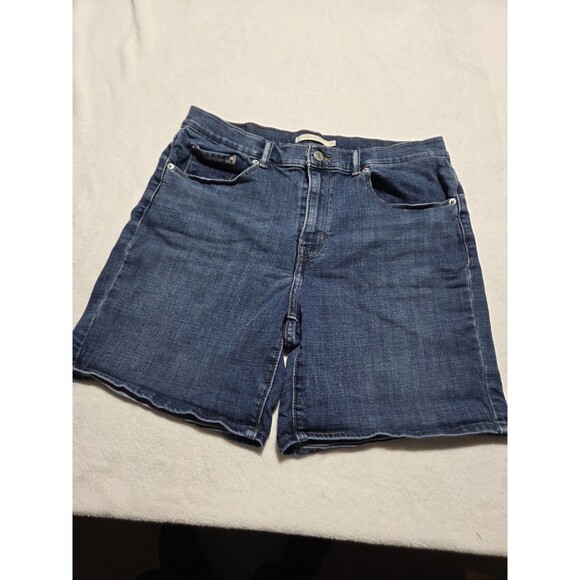 Levi's Classic Tag Size 29 Women's Blue Denim Stretch Shorts Mid Rise - Picture 1 of 12